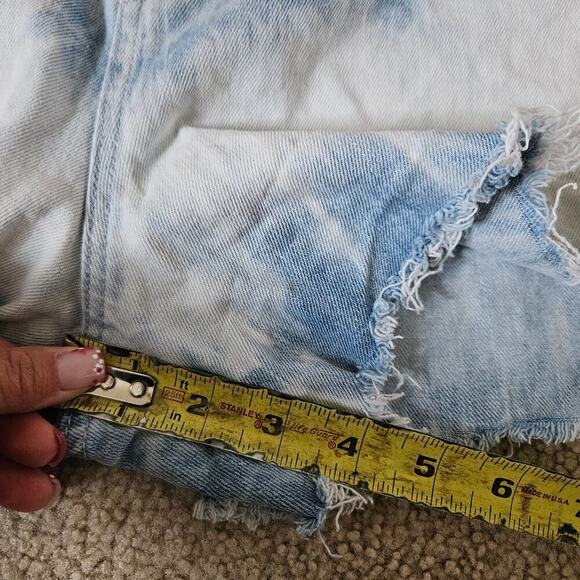 American Eagle AE Highest rise Mom shorts 12 - Picture 7 of 8